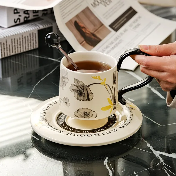 Vintage Ceramic Coffee Cup and Saucer suit Mug