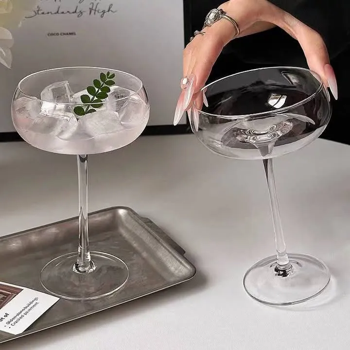 2 Pcs Round design wine glass