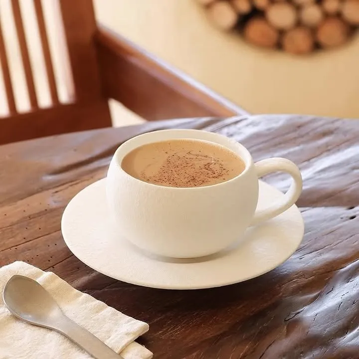 White round cup